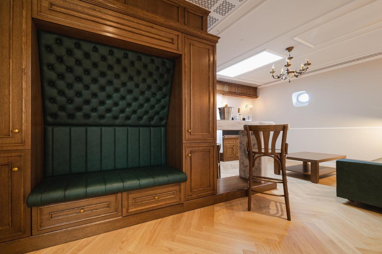 Templum Clava Hotel Bucarest Esterno foto