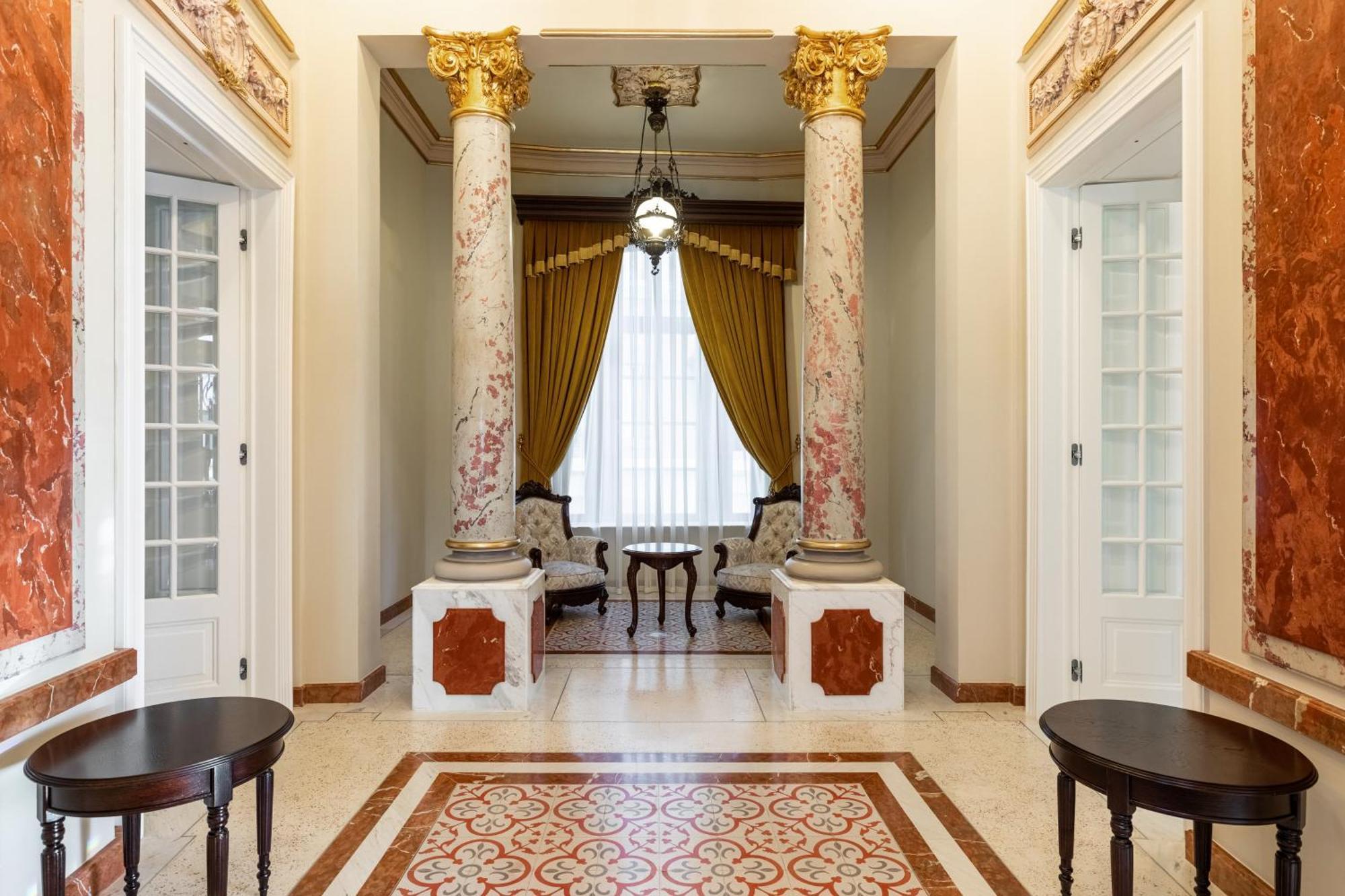 Templum Clava Hotel Bucarest Esterno foto